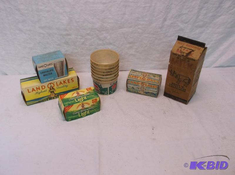 lot 161 image: Large lot of vintage dairy containers make gr...