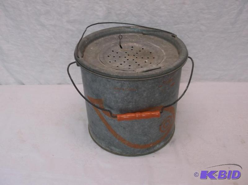 lot 167 image: Vintage galvanized minnow bucket in great usa...
