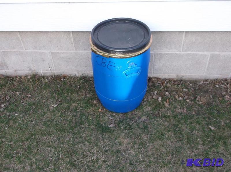 lot 190 image: 20 gal. blue food grade barrel with locking l...