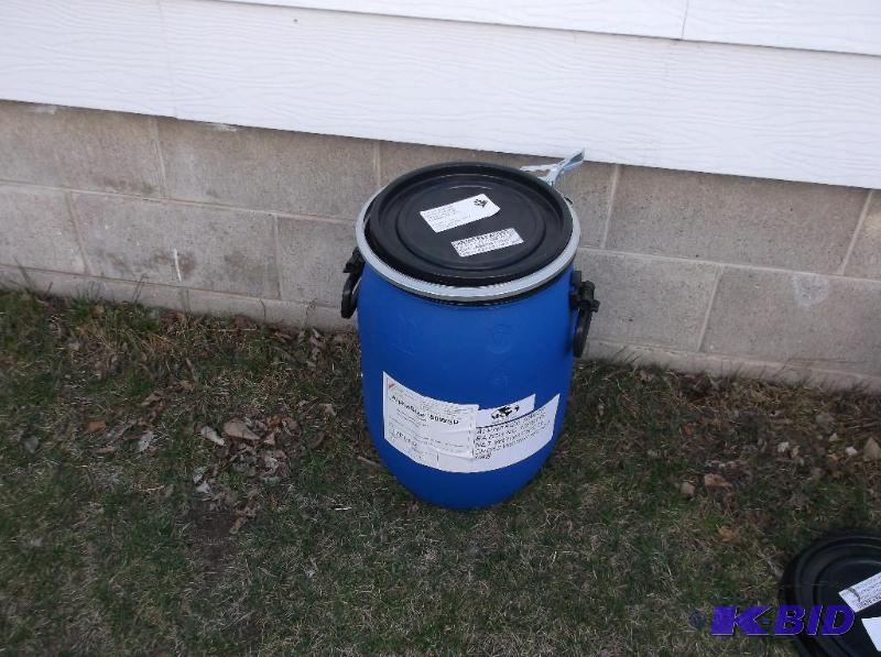 lot 194 image: 15 gal. blue food grade barrel with locking l...