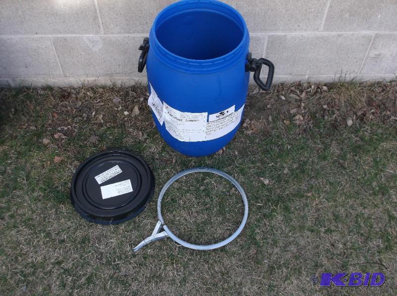 lot 195 image: 15 gal. blue food grade barrel with locking l...