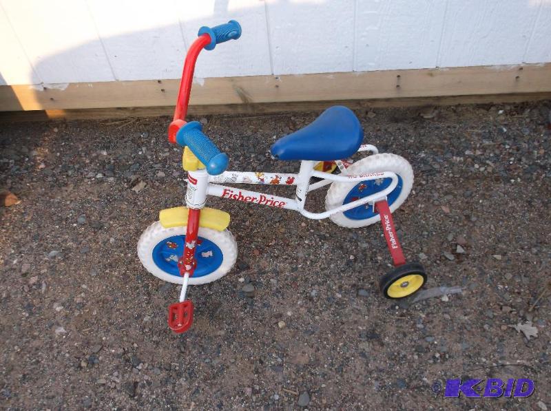 lot 64 image: Small childs Fischer Price bike with trainin...