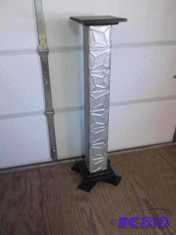 lot 95 image: Tall fern stand measuring 52 12" T very...