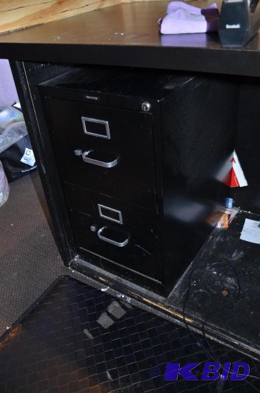 lot 122 image: 3 two drawer metal filing cabinets...