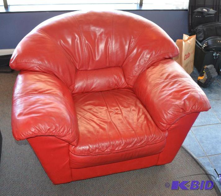 lot 15 image: Leather Red Lobby chair purchased Mar 2005 $6...