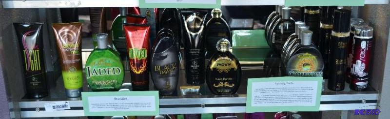 lot 36 image: Bronzers lotions - Jaded, Revved, Botanica, J...