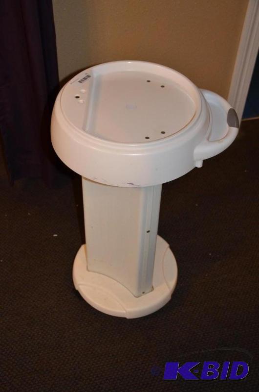lot 71 image: Manicure station 36" tall...