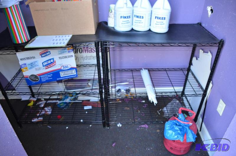 lot 90 image: Wire shelving 36x36x18" Three shelving u...