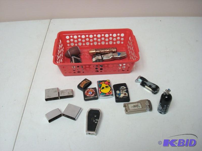 lot 112 image: Lot of Lighters Or Cases ...