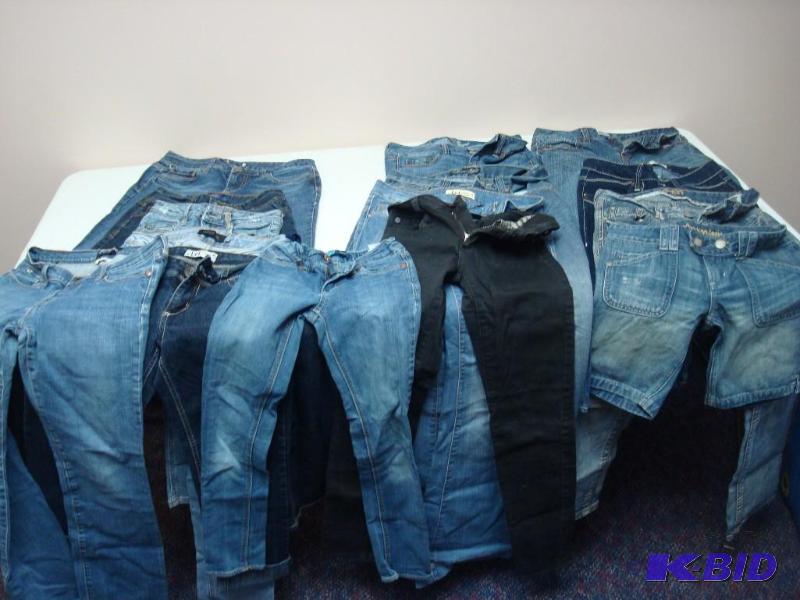 lot 137 image: Lot Of Girls Jeans, Different Sizes And Brand...