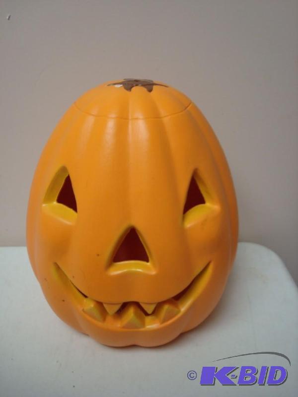 lot 150 image: Plastic Pumpkin Head...