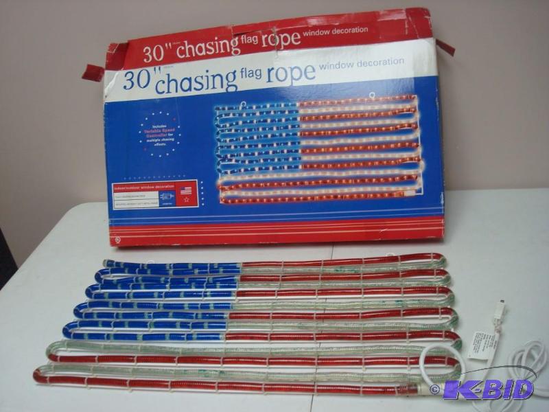 lot 46 image: 30" Flashing&nbspUSA Flag Light...
