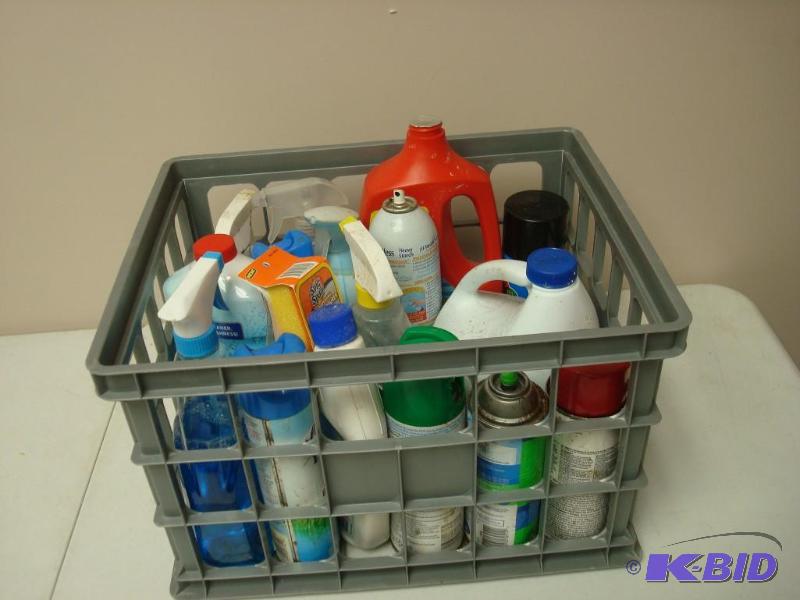 lot 99 image: Basket of Cleaning Products...