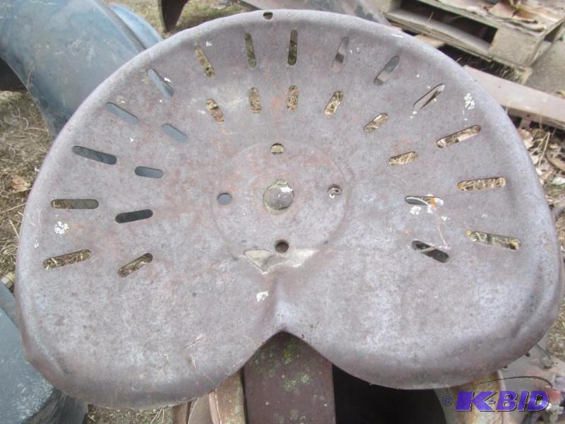 Tractor seat