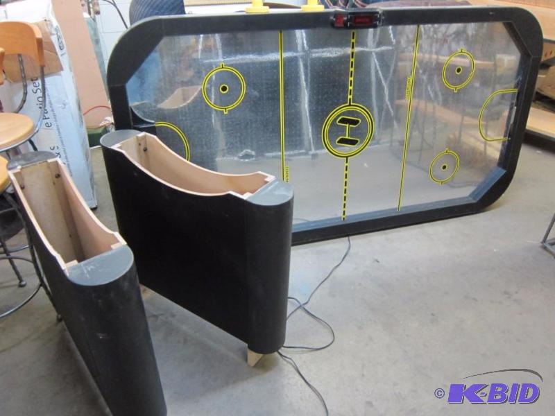 Air Hockey Table