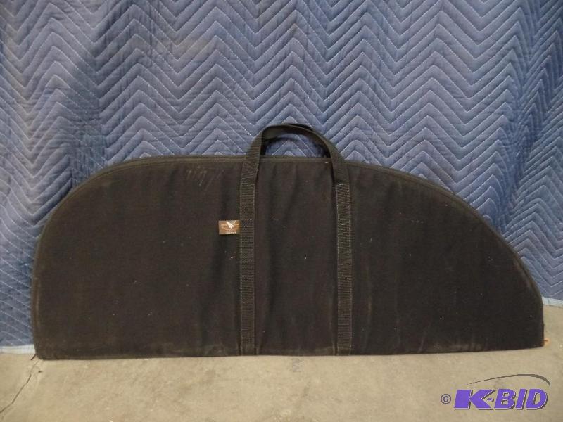 Soft-Sided Bow Case