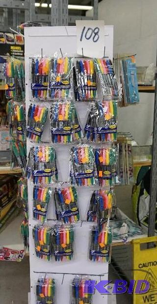 lot 108 image: 1 Lot of Markers In Assorted Colors All In Ne...