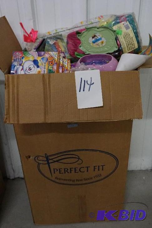 lot 114 image: 1 Large Box of Assorted Easter Accessories an...