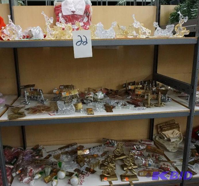 lot 22 image: 1 Lot of Assorted Christmas Accessories and D...