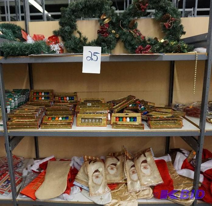 lot 25 image: 1 Lot of Assorted Christmas Accessories and D...
