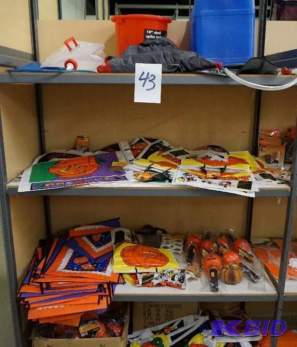 lot 43 image: 1 Lot of Assorted Halloween Display Items and...