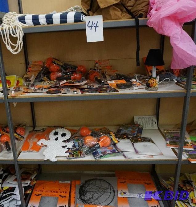 lot 44 image: 1 Lot of Assorted Halloween Display Items and...