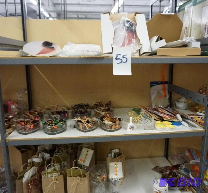 lot 55 image: Lot of Assorted Decorative Arts and Craft Ite...