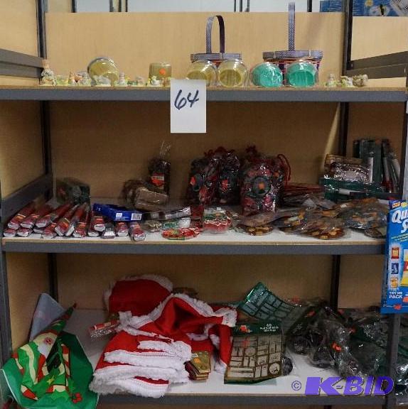 lot 64 image: Lot of Assorted Holiday Decorative Items In N...