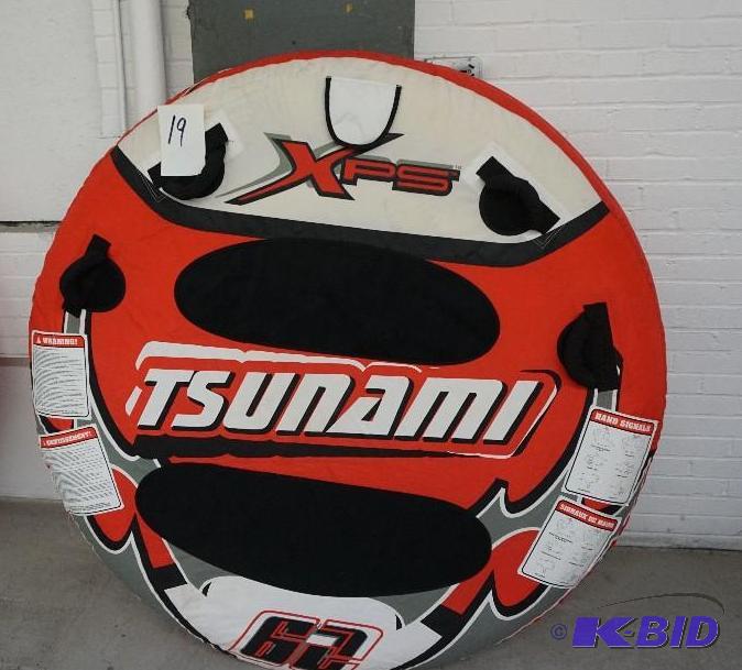lot 19 image: XPS Tsunami 62 Towable Water Sports Tube 62&q...