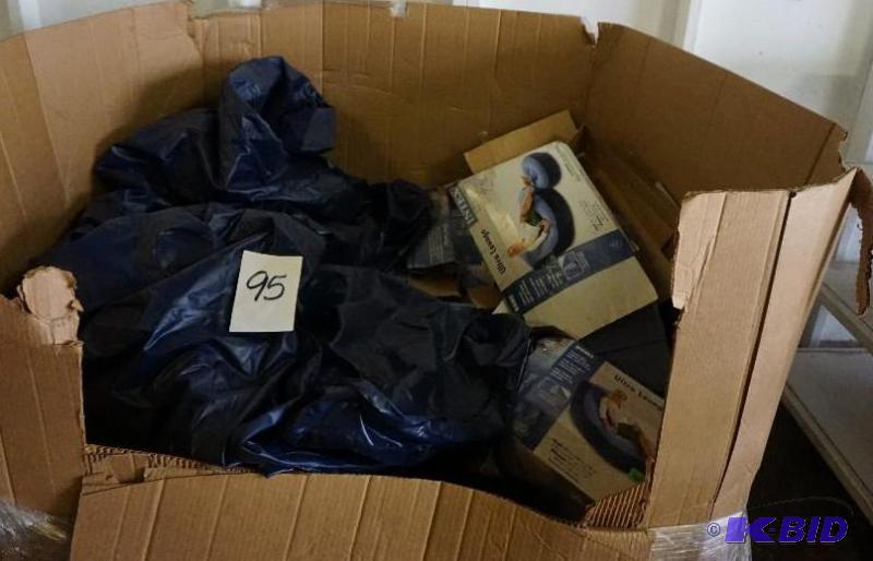 lot 95 image: 1 Large Pallet of Air Mattresses and Air Beds...