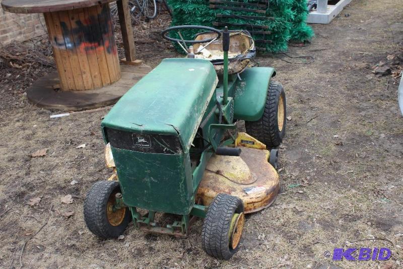 lot 1 image: John Deere Model 70 Riding Lawn Mower