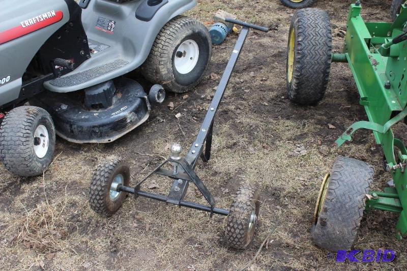 lot 4 image: Hand Trailer Puller