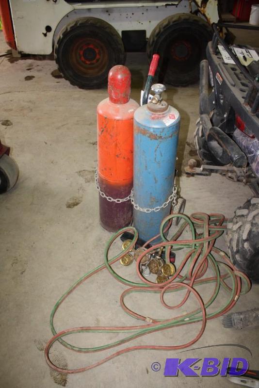 Welding Torch wOxygen and Acetylene Tanks Pressure Gauges TubingHoses Torch.