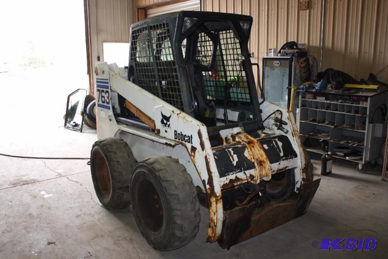 Bobcat 763 , Diesel Engine, Manual Quick Standard Quick Attach Plate 3309.1 Hours