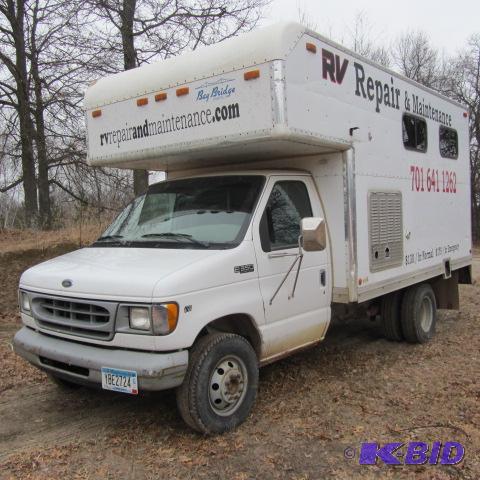 2000 Ford E350 Box Tuck