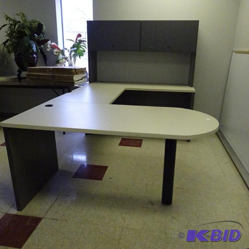 U Shaped Office Desk. 4 Piece 2 Door Hutch Ha...