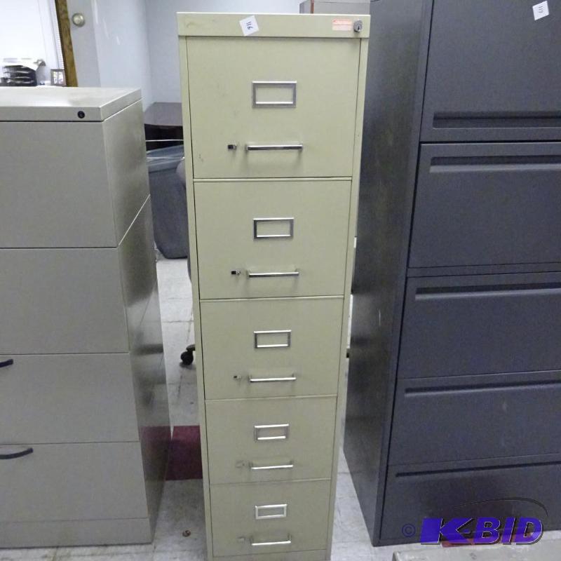 15&quot Metal 5 Drawer FIle Cabinet...