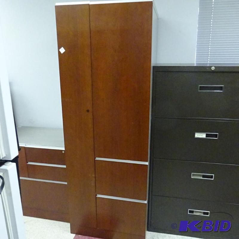 Personal Cabinet, 2 File Drawers hanging Clos...