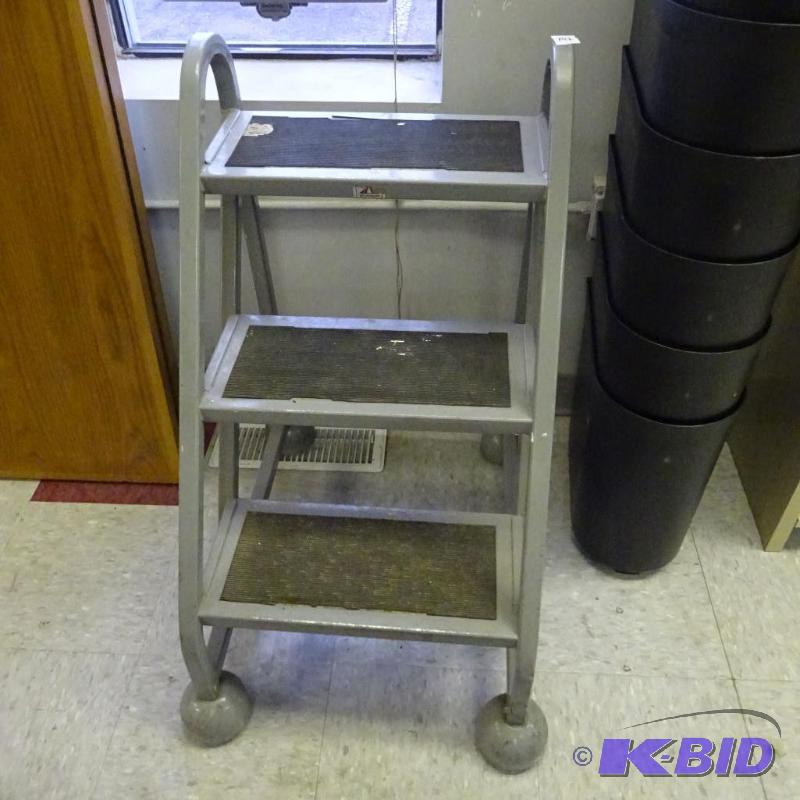 3 Rolling Step. Aluminum...