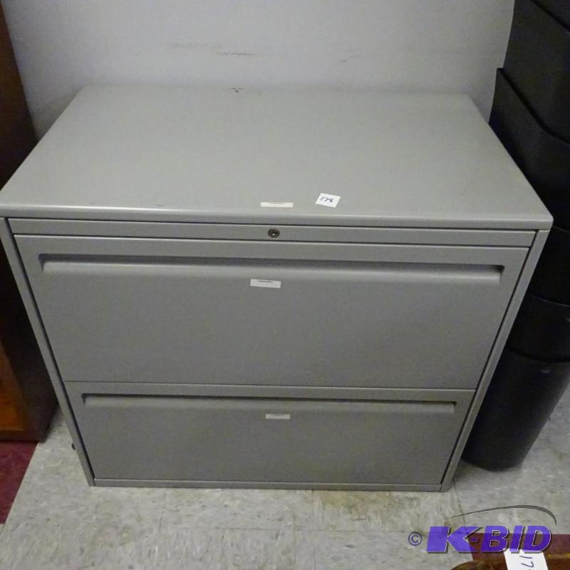 30&quot Metal 2 Drawer Lateral File. No Key...