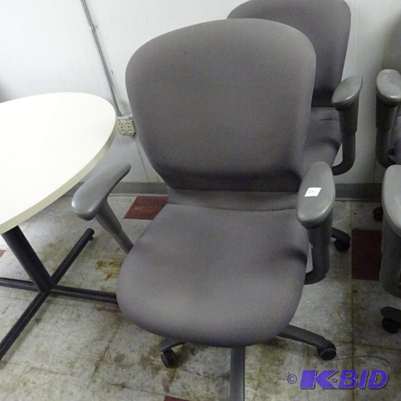 2 Matching Office Chairs on Wheels...