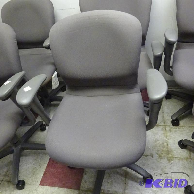 2 Matching Office Chairs on Wheels...