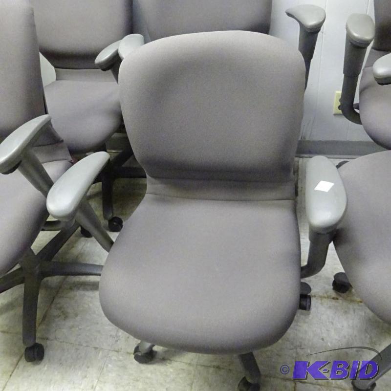 2 Matching Office Chairs on Wheels...
