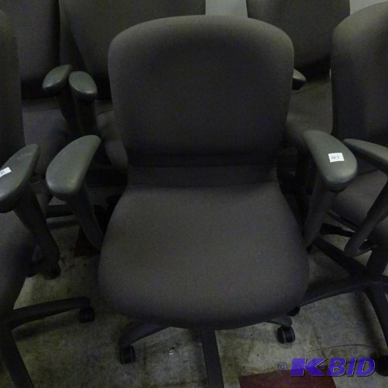 2 Matching Office Chairs on Wheels...