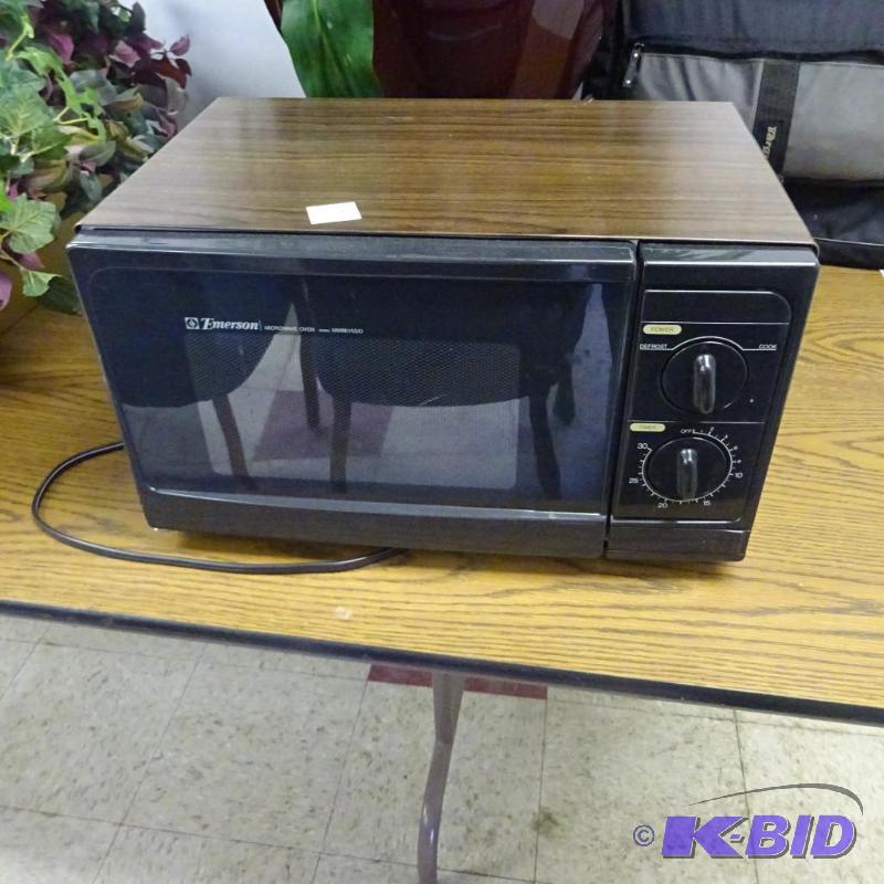 Emerson Microwave Model MW8615S10...