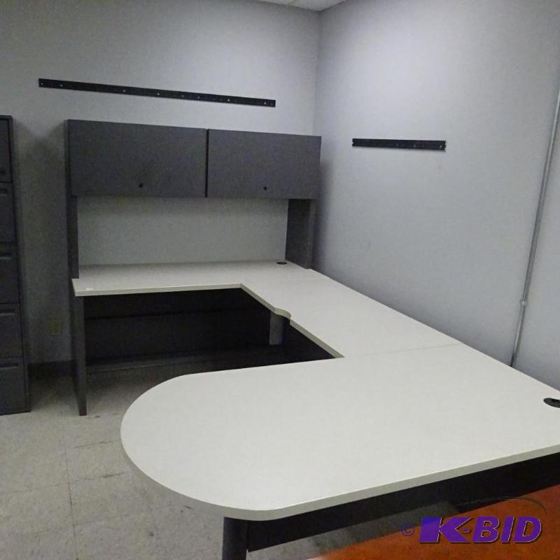 U Shaped Office Desk with Hutch. 4 Piece Meta...
