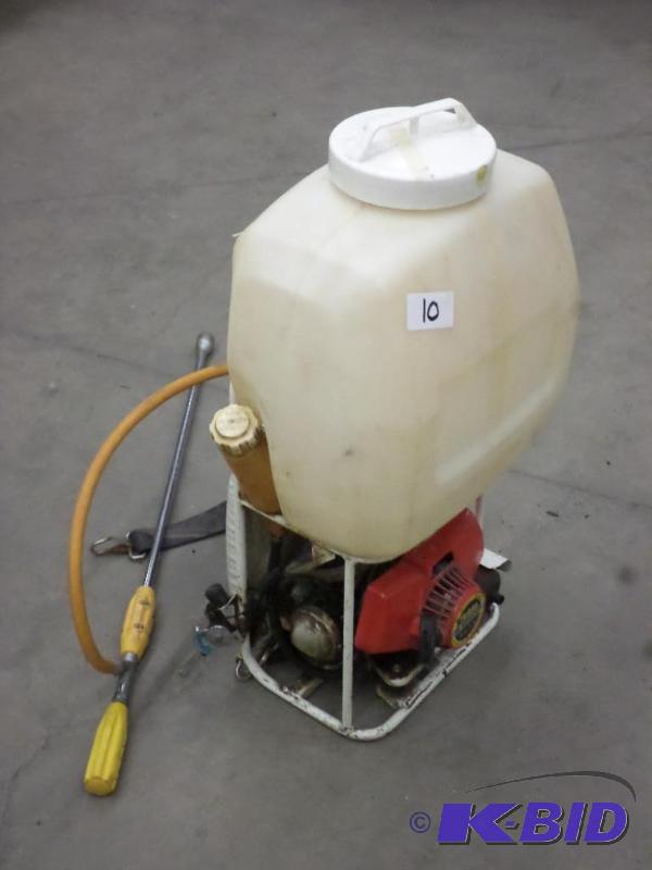 lot 10 image: Robin RS04 3K Sprayer System...