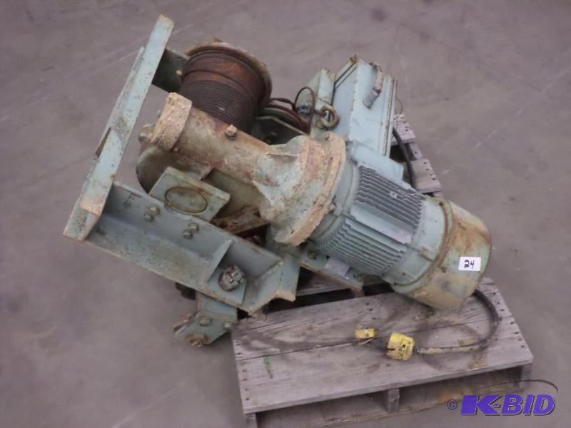lot 24 image: Coffing Industrial Electric Winch Trolley, 24...