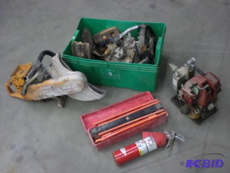 lot 27 image: Lot Of Safety Triangles, Fire Extinguisgher,...