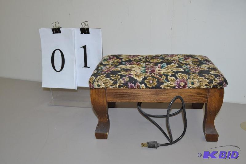 lot 1 image: Electric footstool